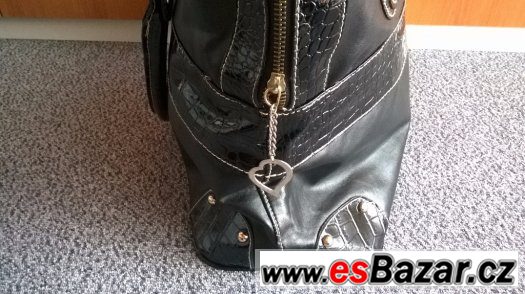 Krásná kabelka Guess – fotografie 2