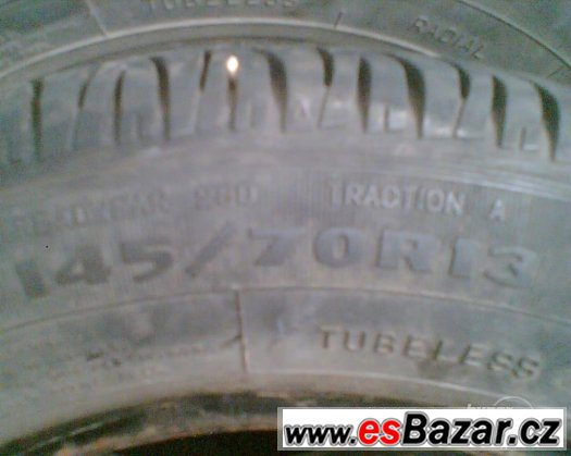 Debica 145/70R13:prodám dvě zimní pneu,vzorek 5mm, – fotografie 3