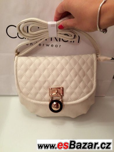 Bílá crossbody. – fotografie 1
