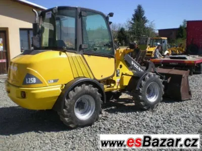 VOLVO L25B
