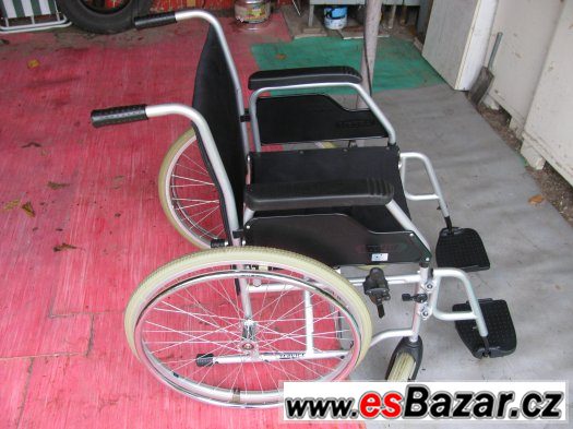 INVALIDNÍ VOZÍK MANUÁLNÍ zn. MEYRA SERVICE, typ 3.600 – fotografie 4
