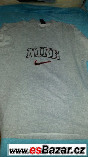 UNI tričko  NIKE – fotografie 1