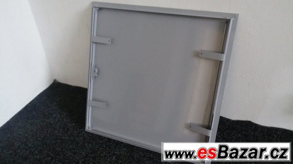 Revizní dvířka šedá 500x500mm – fotografie 1