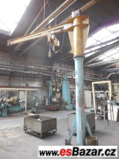 Otočný jeřáb – fotografie 1