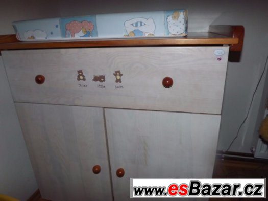 přebalovací pult IKEA – fotografie 1