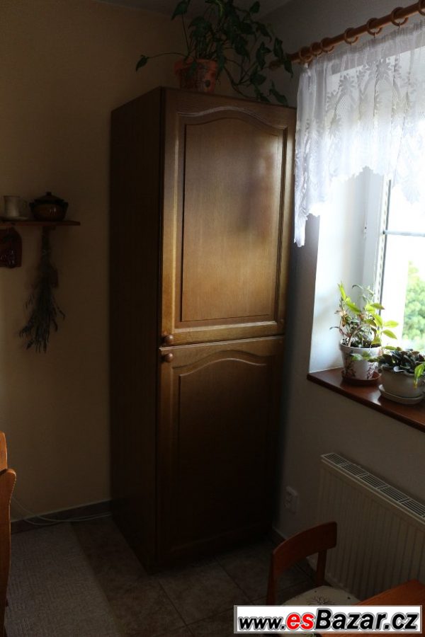 Masiv kuchyňská linka se spotřebiči – fotografie 3
