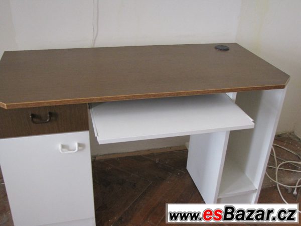 Psací PC  stůl – fotografie 5
