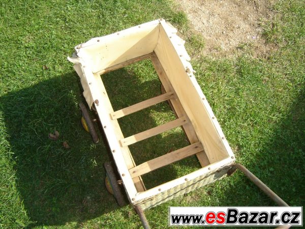 Kočárek pro panenky – fotografie 5