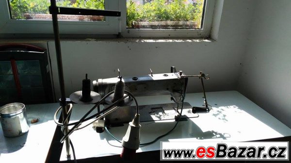 Průmyslový šicí stroj Minerva – fotografie 2