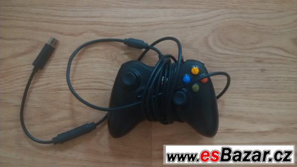 Xbox 360, 250 GB, slim verze – fotografie 2