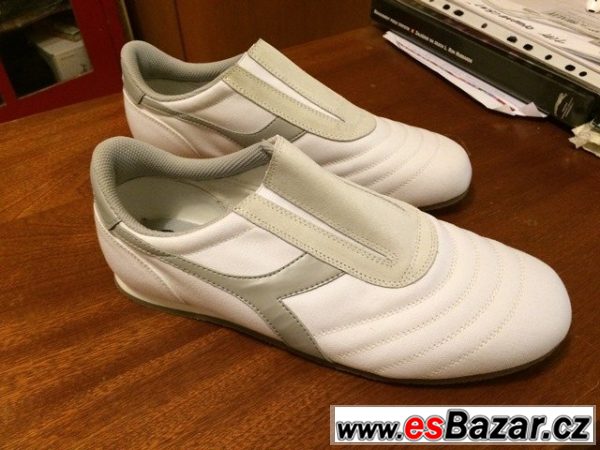 Zcela nové boty Diadora, Italská   – fotografie 1