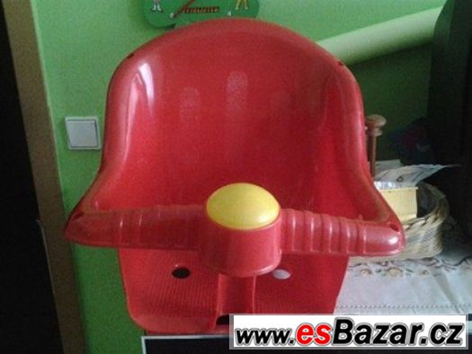 plastová houpačka – fotografie 1