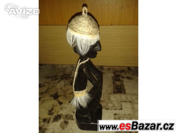 Soška domorodce – fotografie 2