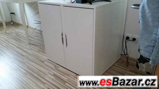 PRODÁM SKŘÍŇKU IKEA BÍLÁ – fotografie 4