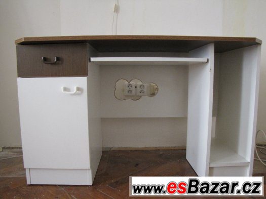 Psací PC stůl – fotografie 3