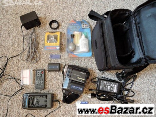 Skvělá videokamera Sony DCR-PC330E Camcorder – fotografie 1