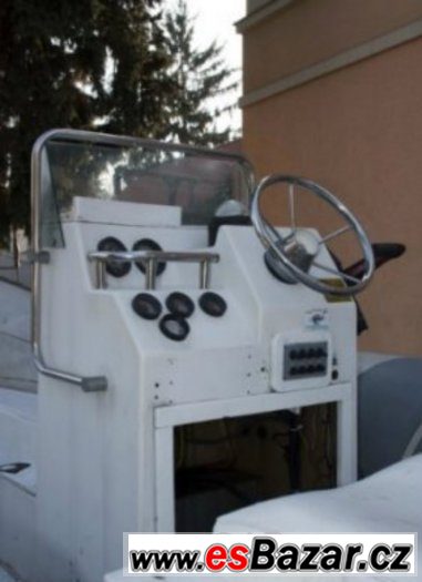 Motorový člun 70HP – fotografie 4