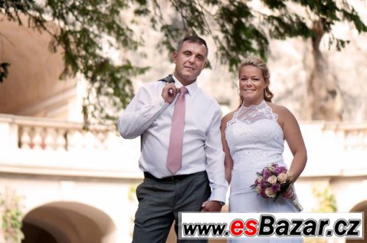 Nádherné svatební šaty – fotografie 2