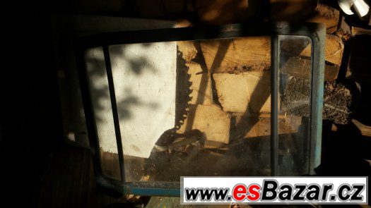 přední sklo na zetor 3011-4011 – fotografie 1