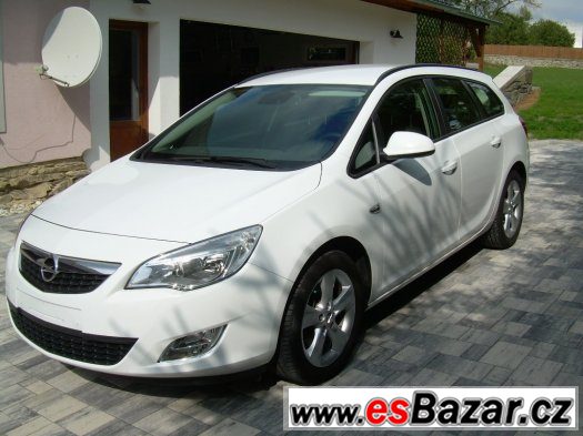Opel Astra,1.7TDCi,92kW,luxusní stav i vábava,krásné auto – fotografie 1