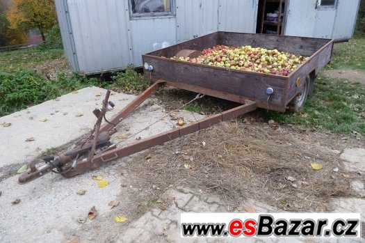 Bržděný přívěs 700 kg – fotografie 1
