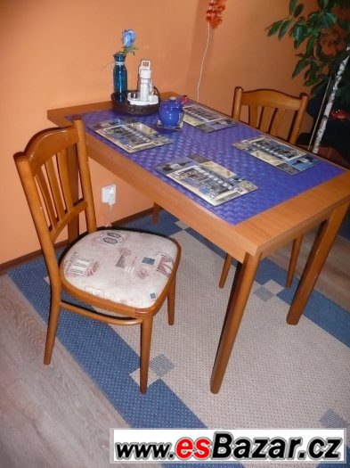 Jídelní stůl a 2 židle – fotografie 3