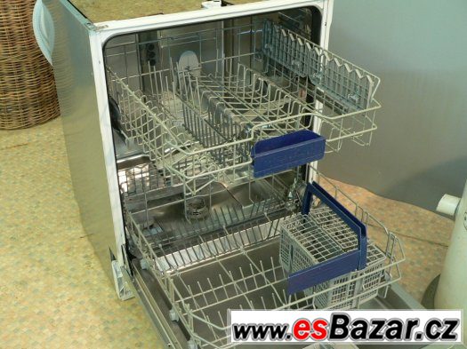 Myčka Siemens nerezová vestavná SN44M530EU – fotografie 5