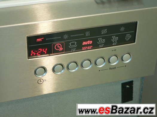 Myčka Bosch nerezová vestavná SGI58M05 – fotografie 4