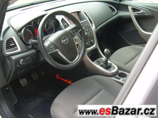 Opel Astra,1.7TDCi,92kW,krásné auto v luxusním stavu – fotografie 4