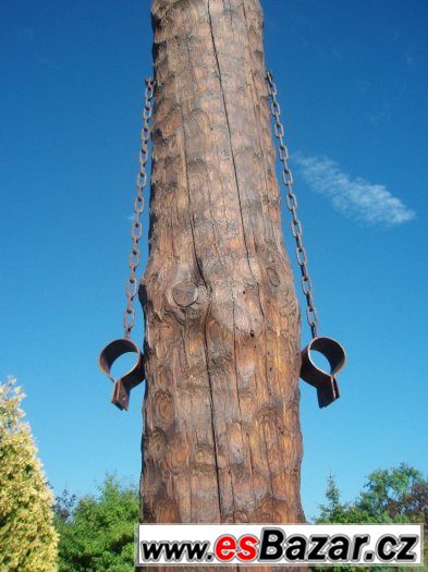 Zahradní dekorace, pranýř 240 cm, sochy do zahrady. – fotografie 2