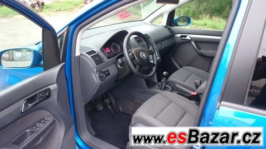 VW Touran 2.0TDi – fotografie 4