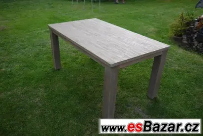 Dubový masivní jídelní stůl Duramel