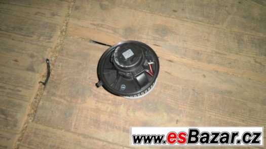 Prodám náhradní díly Renault-ventilátor topení a klimatizace – fotografie 3