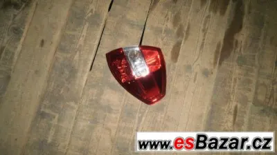 Prodám náhradní díly Renault-zadní lampy Koleos