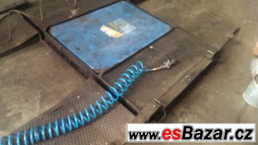 Zvedak Pneuservis – fotografie 2