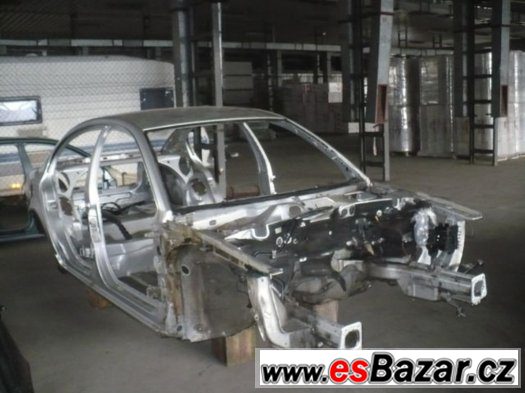 Výřez karoserie Superb 2005 stříbrná metal. – fotografie 2