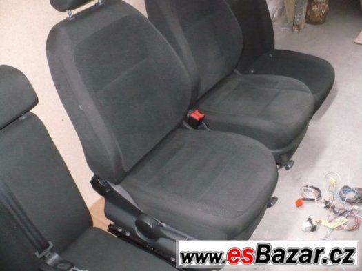 Vyhřívané sedačky černé s airbagy Fabia II – fotografie 3