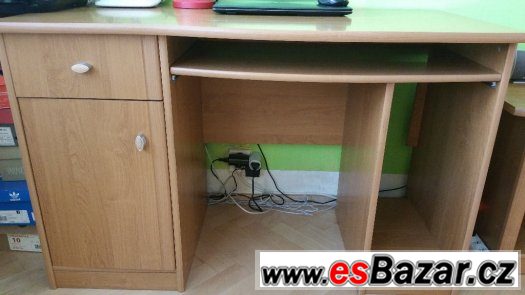 PSACÍ STŮL – fotografie 1