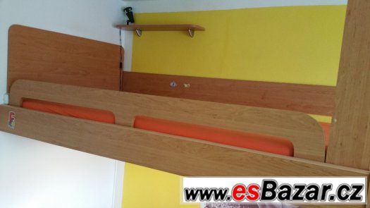 POSTEL ZÁVĚSNÁ – fotografie 3