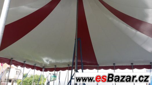 Pronájem party stanu – fotografie 2
