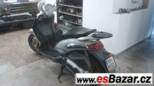 Piaggio Beverly 500ccm – fotografie 3