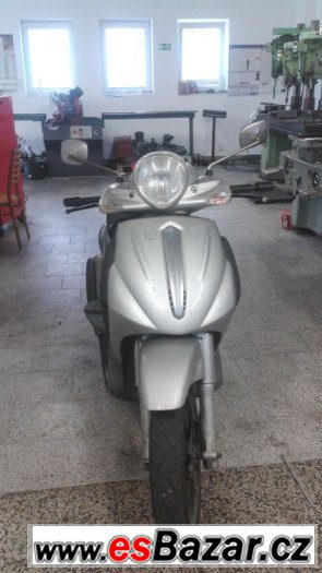 Piaggio Beverly 500ccm – fotografie 5