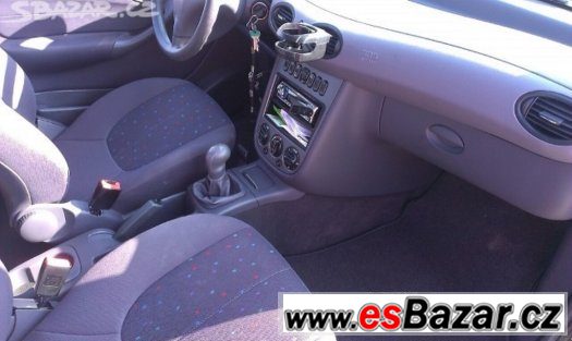 Mercedes A - benzín,  49000 km – fotografie 2
