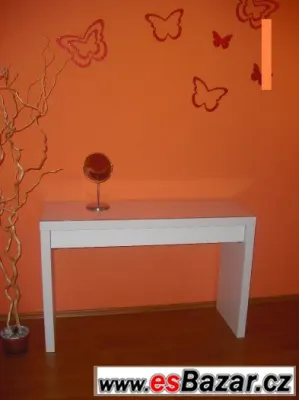 noční stůl