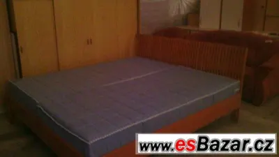 postel 180 na 200 cm XXXXIII.vč lamel.roštů a kval.matrací