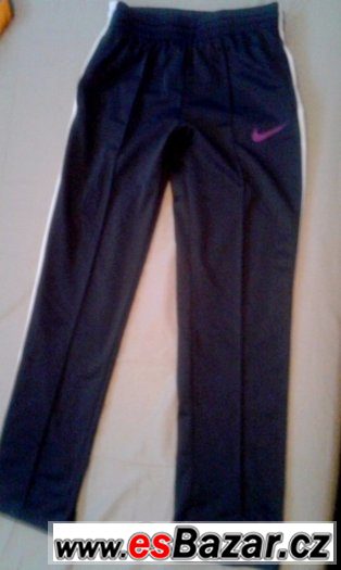 Sportovní tepláky NIKE – fotografie 1