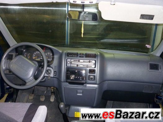 P: Toyota Hia-ce 2,5 D4-D, r. 2005, najeto 111 tis, bez EKO – fotografie 5