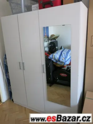 Skříň