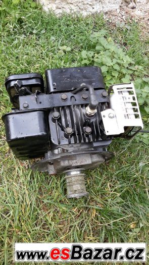 Motor ze sekačky – fotografie 4