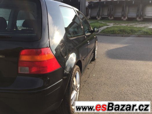 Volkswagen Golf 1.9TDI 2002 Highline Tempomat Navi – fotografie 3